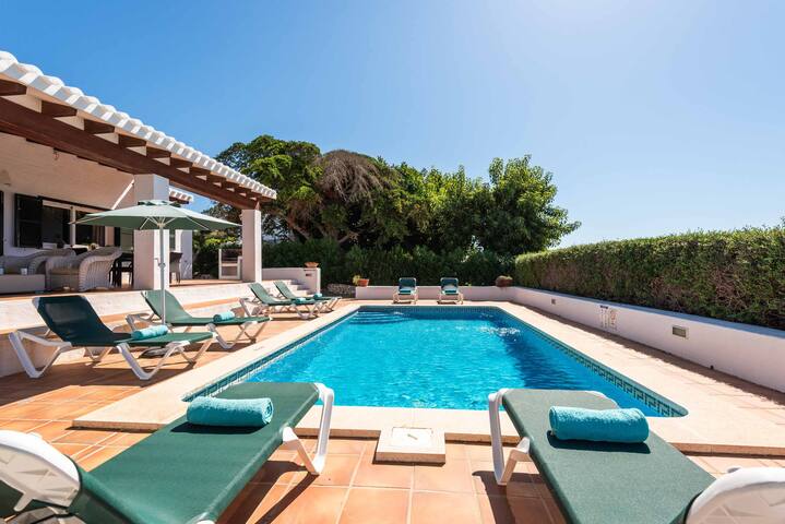 Bini Carmen gallery image 4