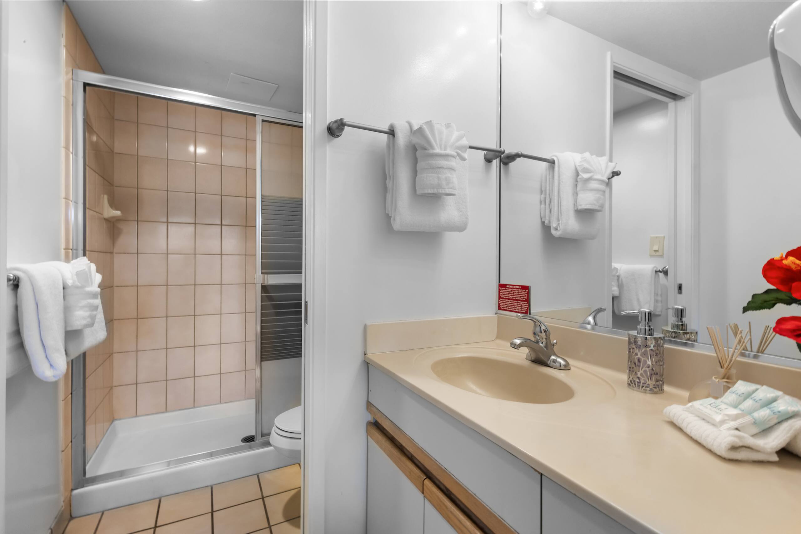 Condo in Kihei · ★4.45 · 1 bedroom · 1 bed · 1 shared bath - Image 9
