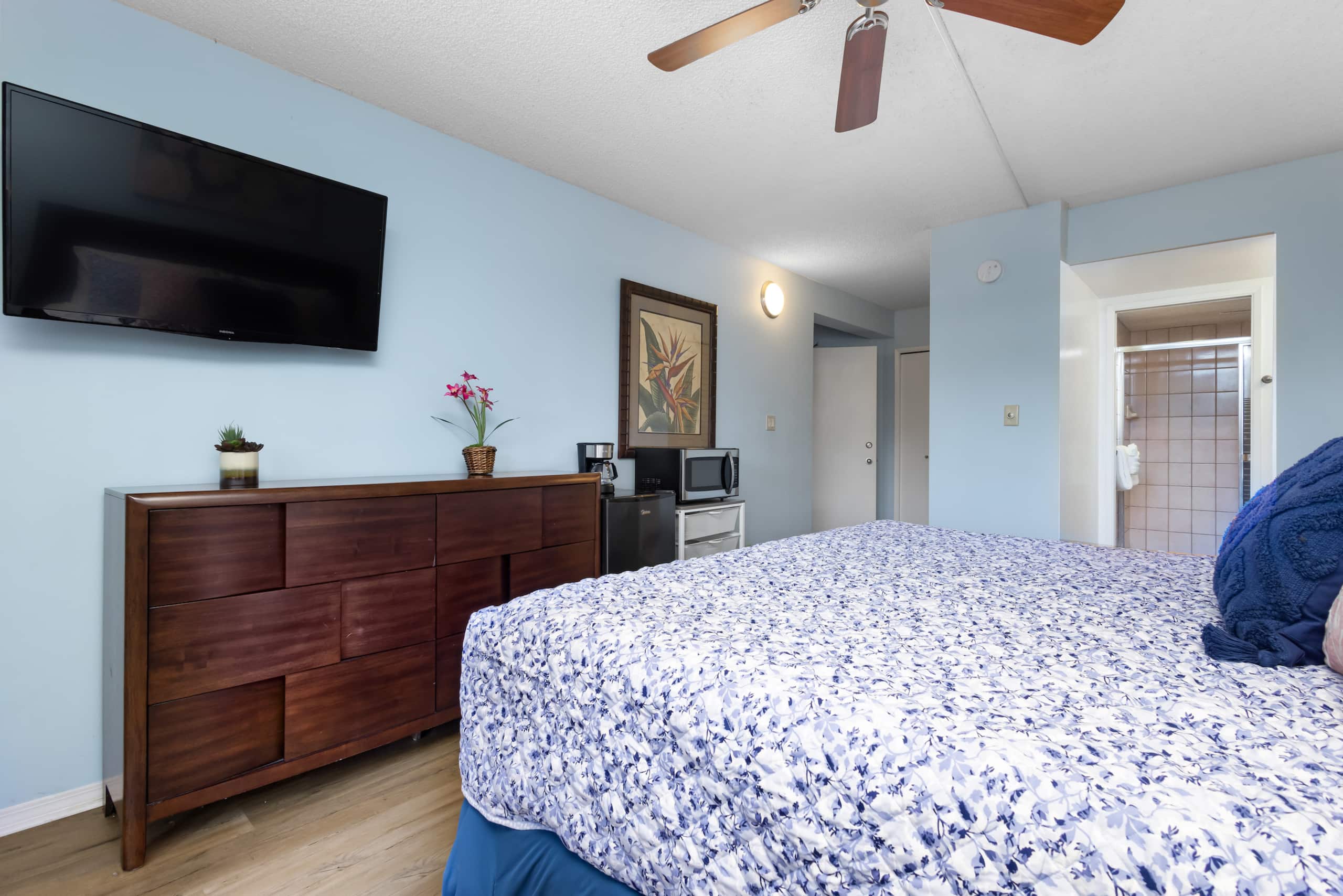 Condo in Kihei · ★4.45 · 1 bedroom · 1 bed · 1 shared bath - Image 6