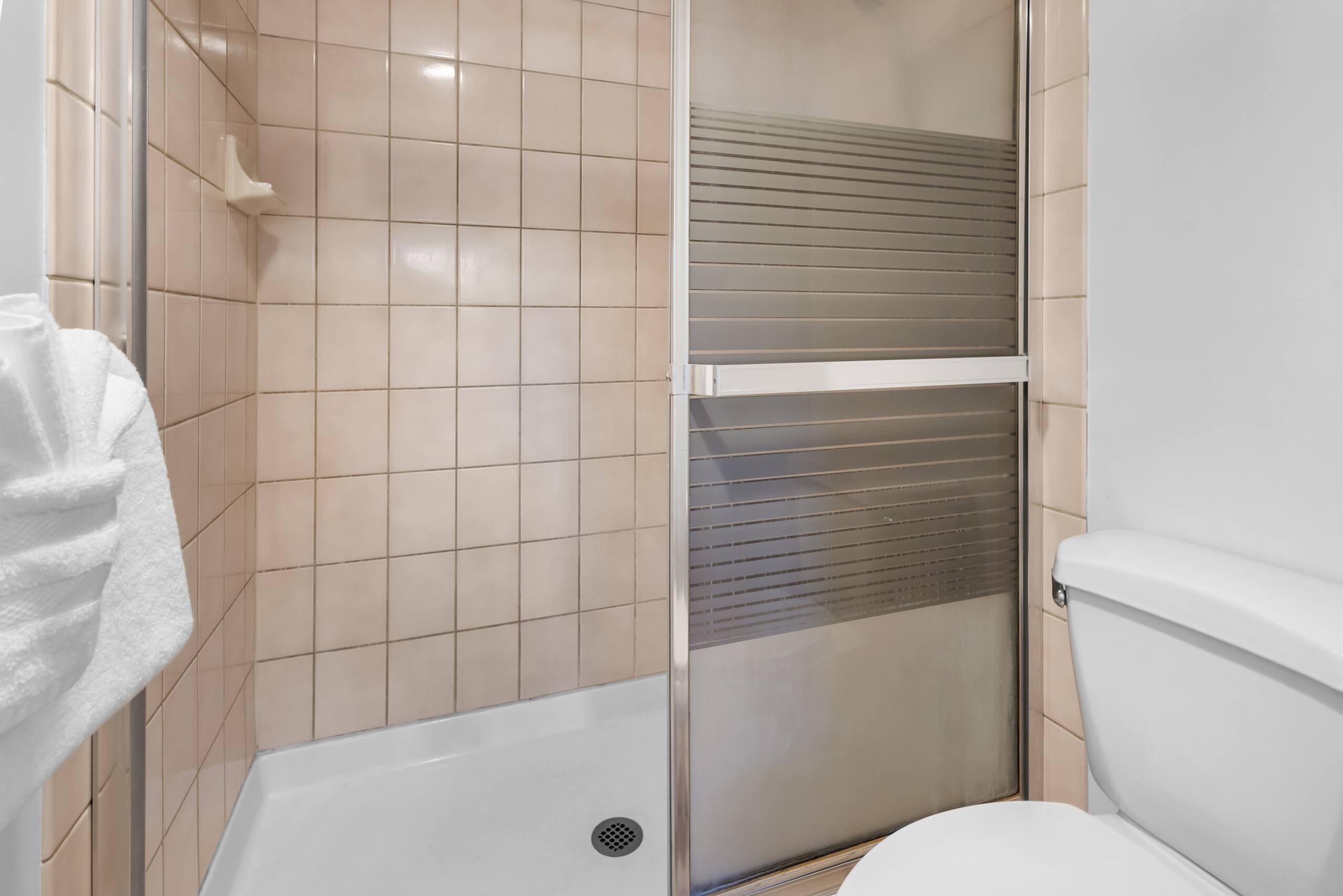 Condo in Kihei · ★4.45 · 1 bedroom · 1 bed · 1 shared bath - Image 10