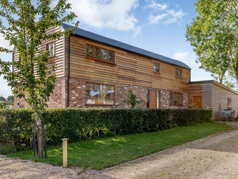 4 Bed in Taunton (85378)