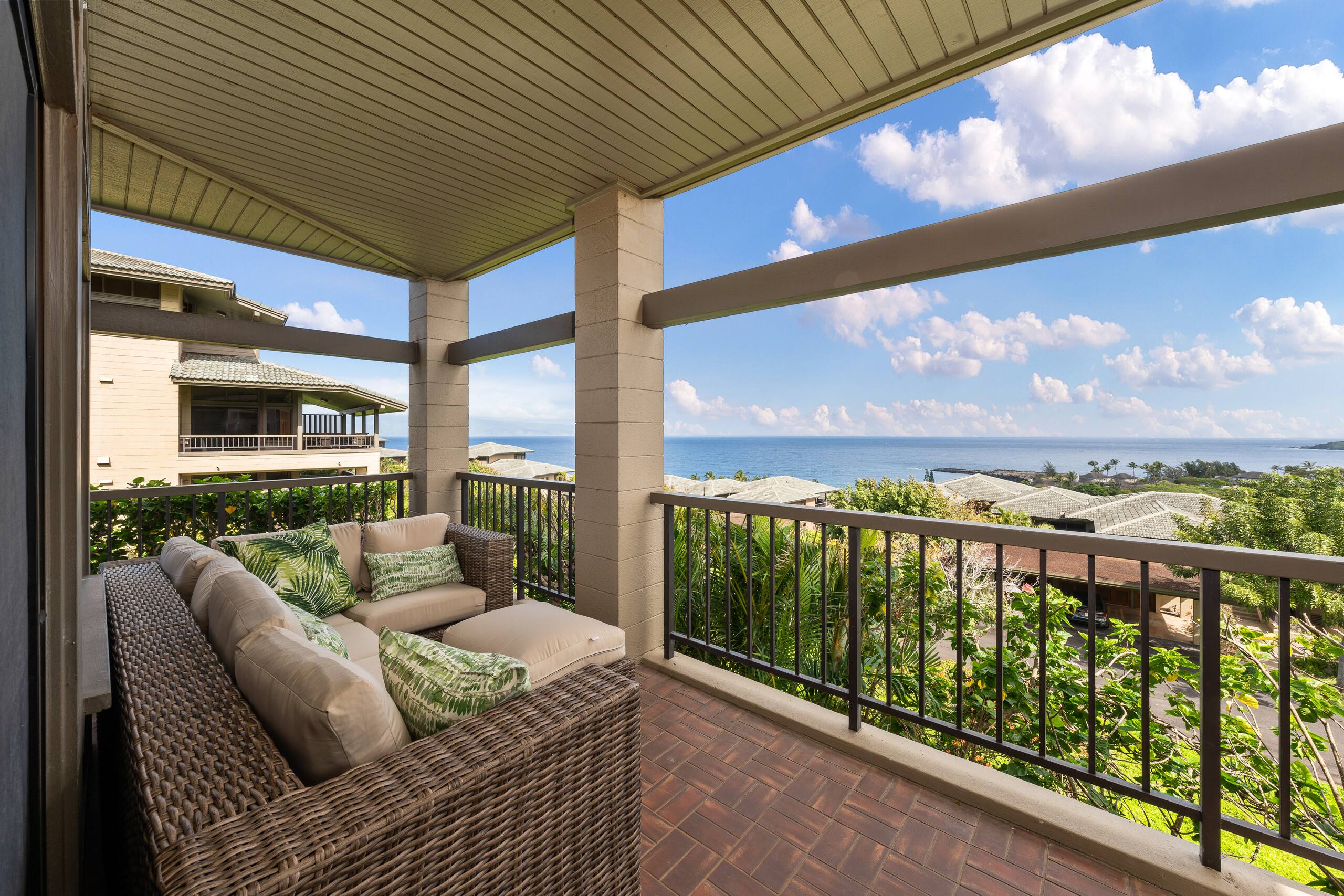 Condo in Lahaina · ★4.89 · 2 bedrooms · 4 beds · 3 baths - Image 32