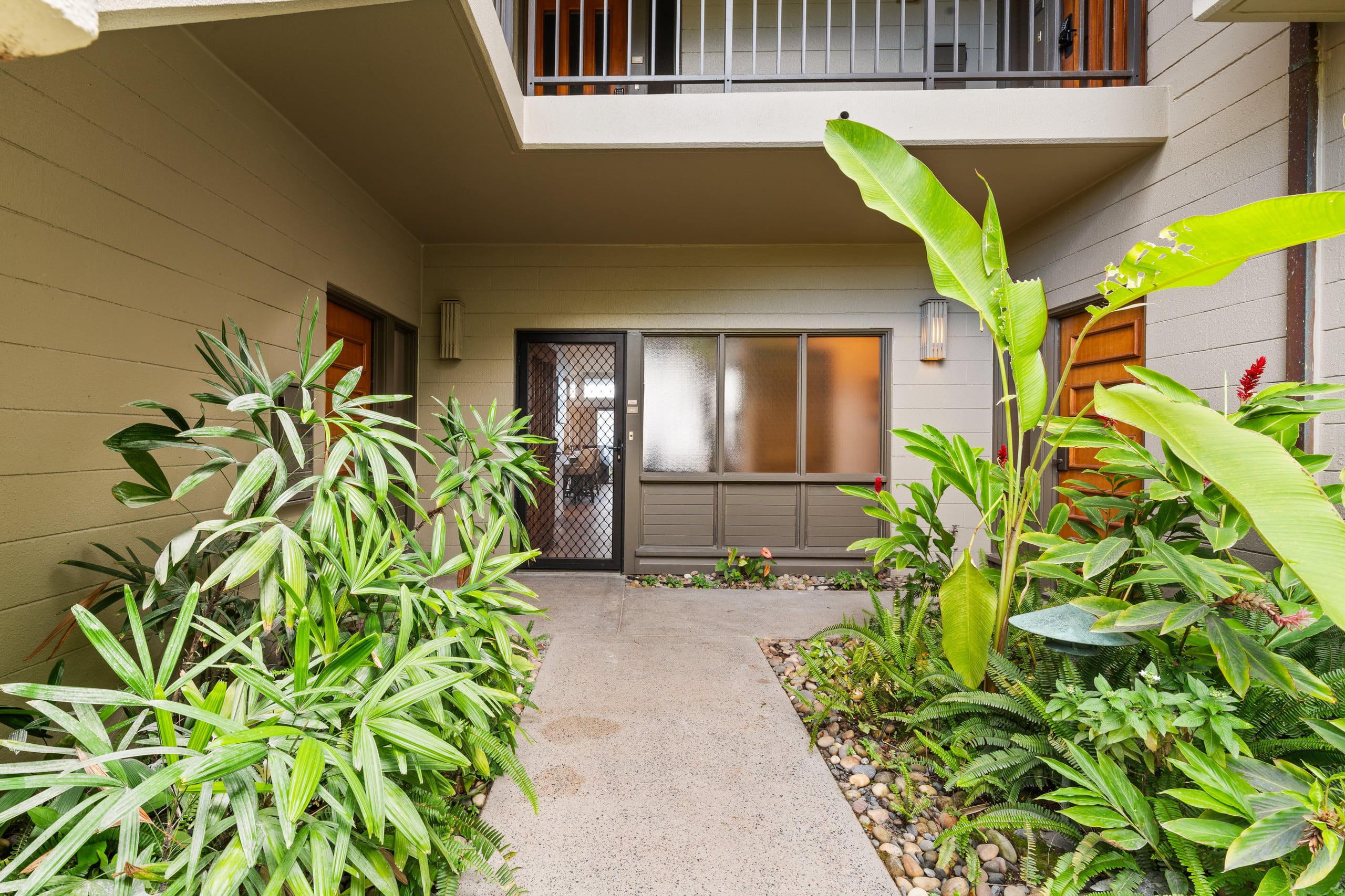 Condo in Lahaina · ★4.89 · 2 bedrooms · 4 beds · 3 baths - Image 36