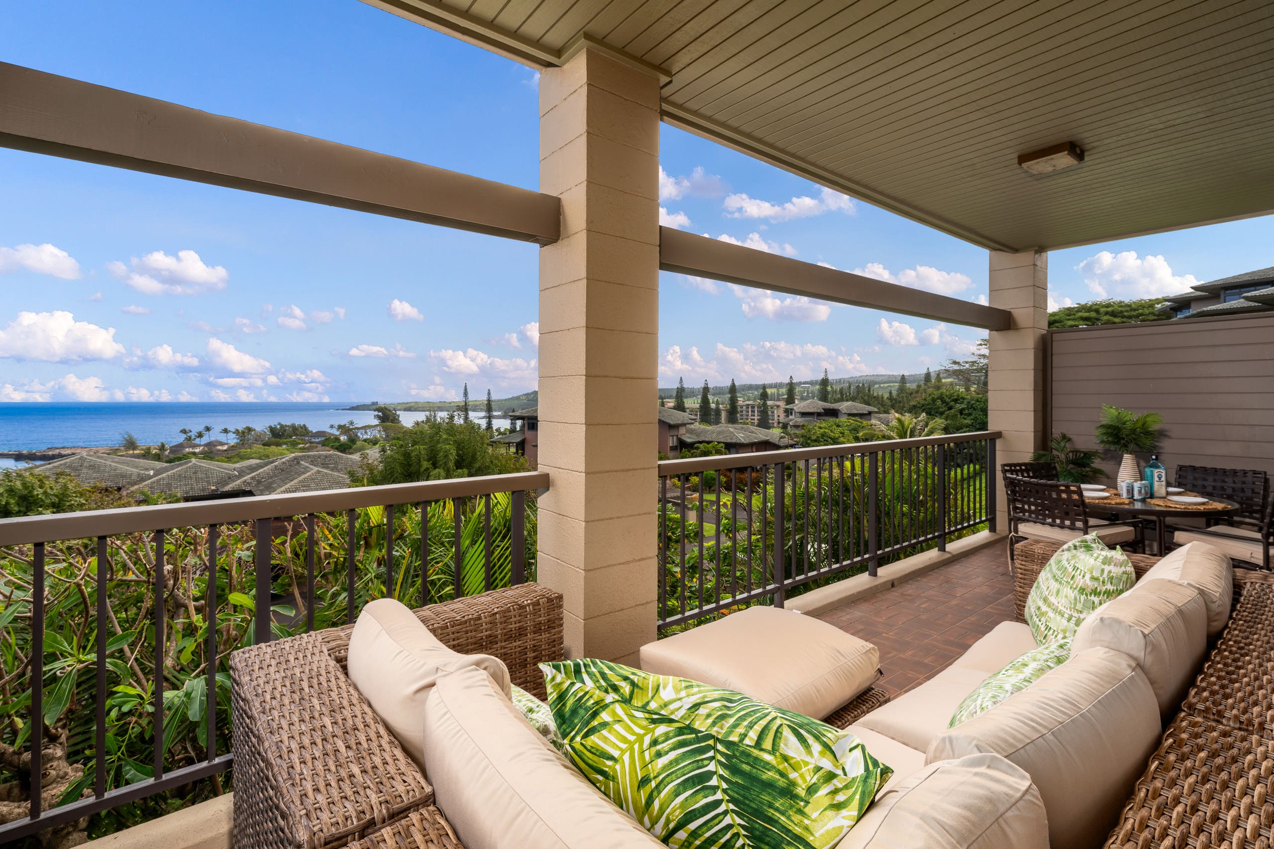 Condo in Lahaina · ★4.89 · 2 bedrooms · 4 beds · 3 baths - Image 30