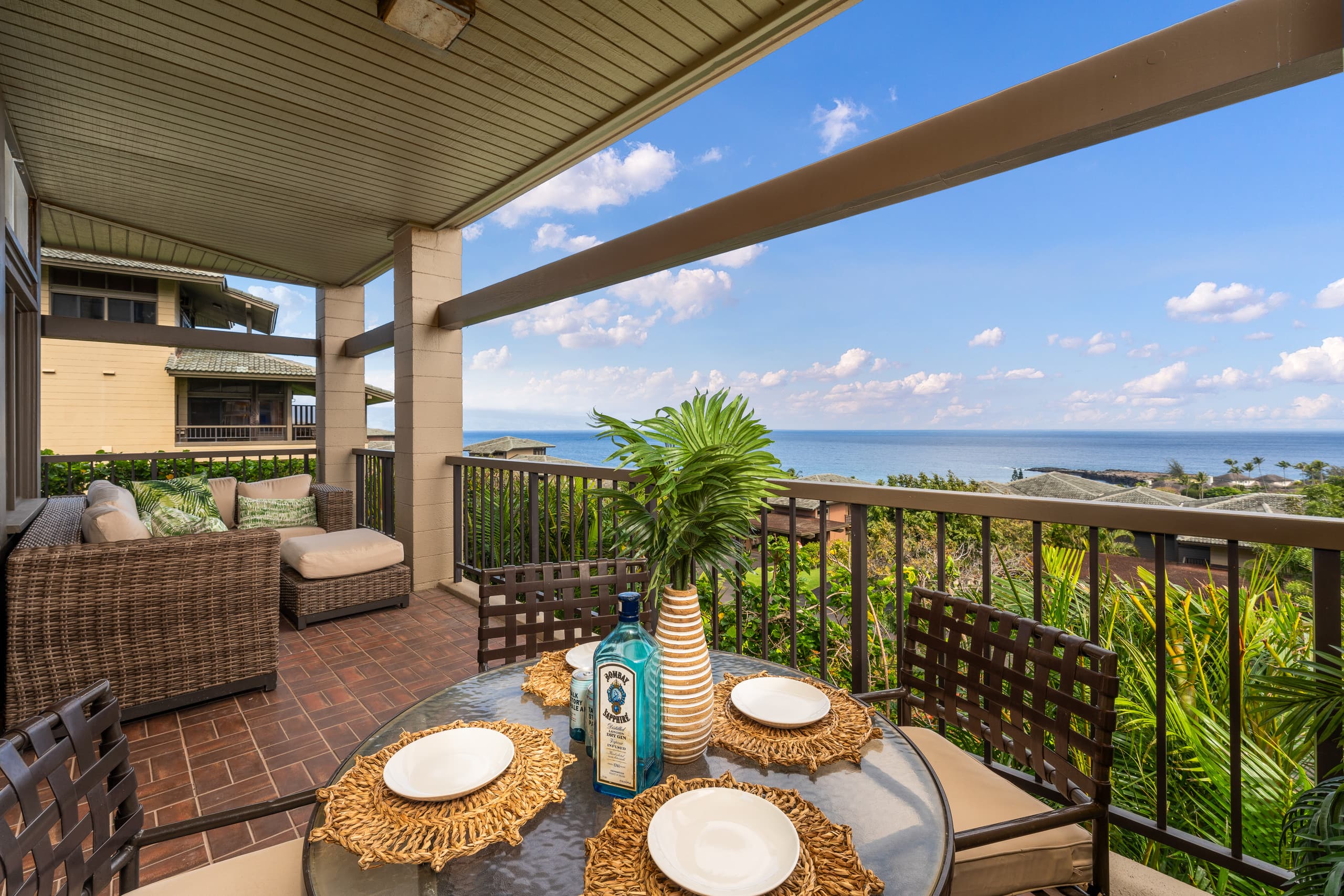 Condo in Lahaina · ★4.89 · 2 bedrooms · 4 beds · 3 baths - Image 35