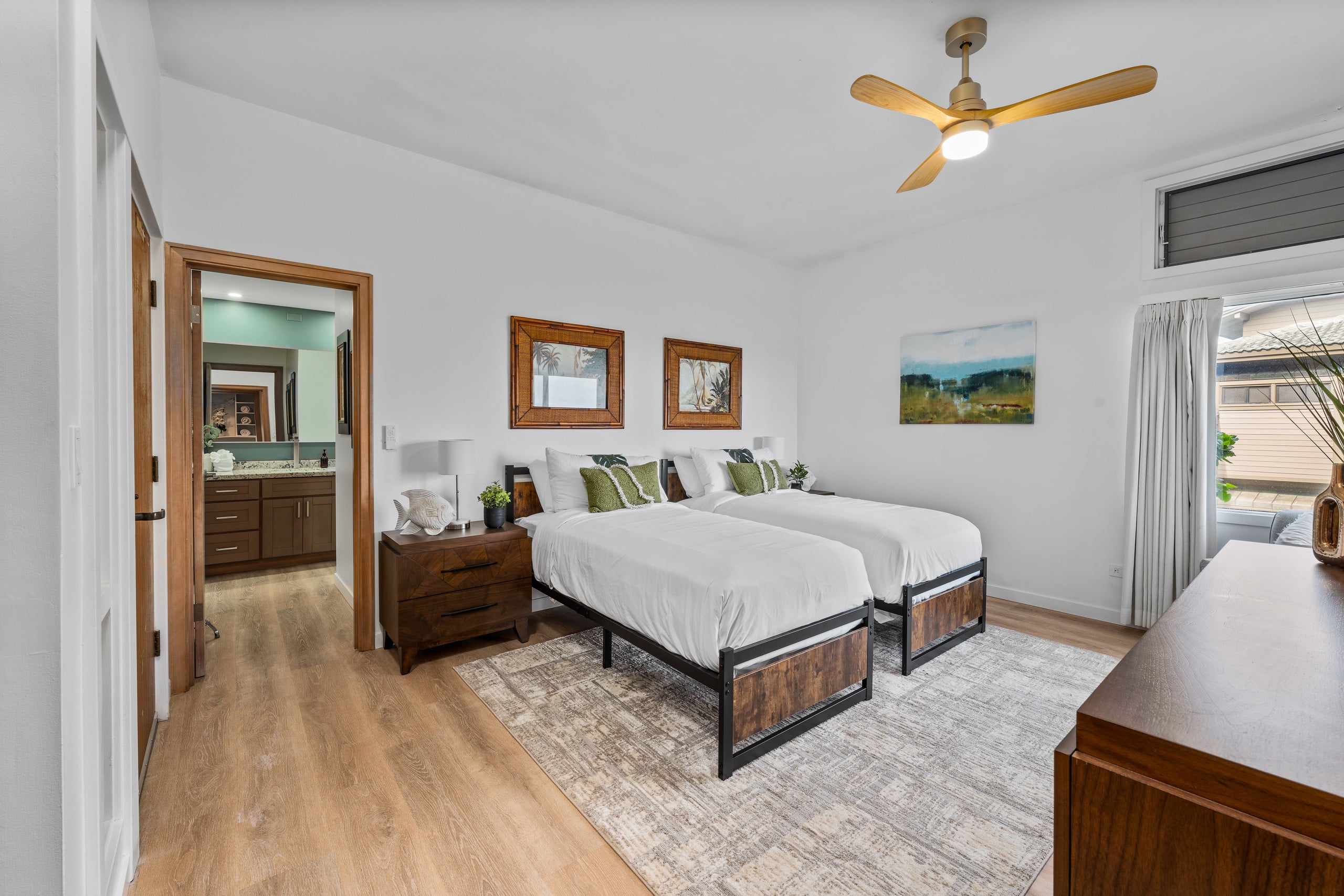 Condo in Lahaina · ★4.89 · 2 bedrooms · 4 beds · 3 baths - Image 19