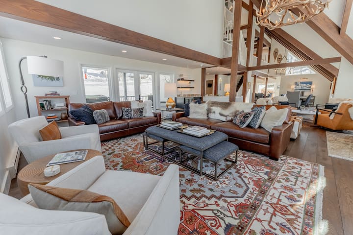 Peak Property Management And Sales managed Airbnb listing 2