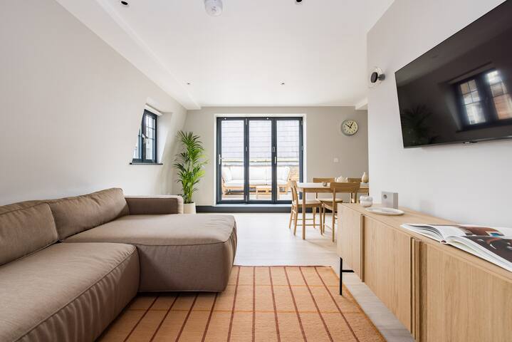Covent Garden 3BR Terraced Duplex