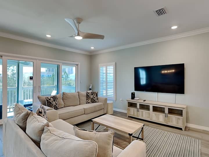 Maritime Manor | On-site Fun + Beach Club! - Perdido Key, FL