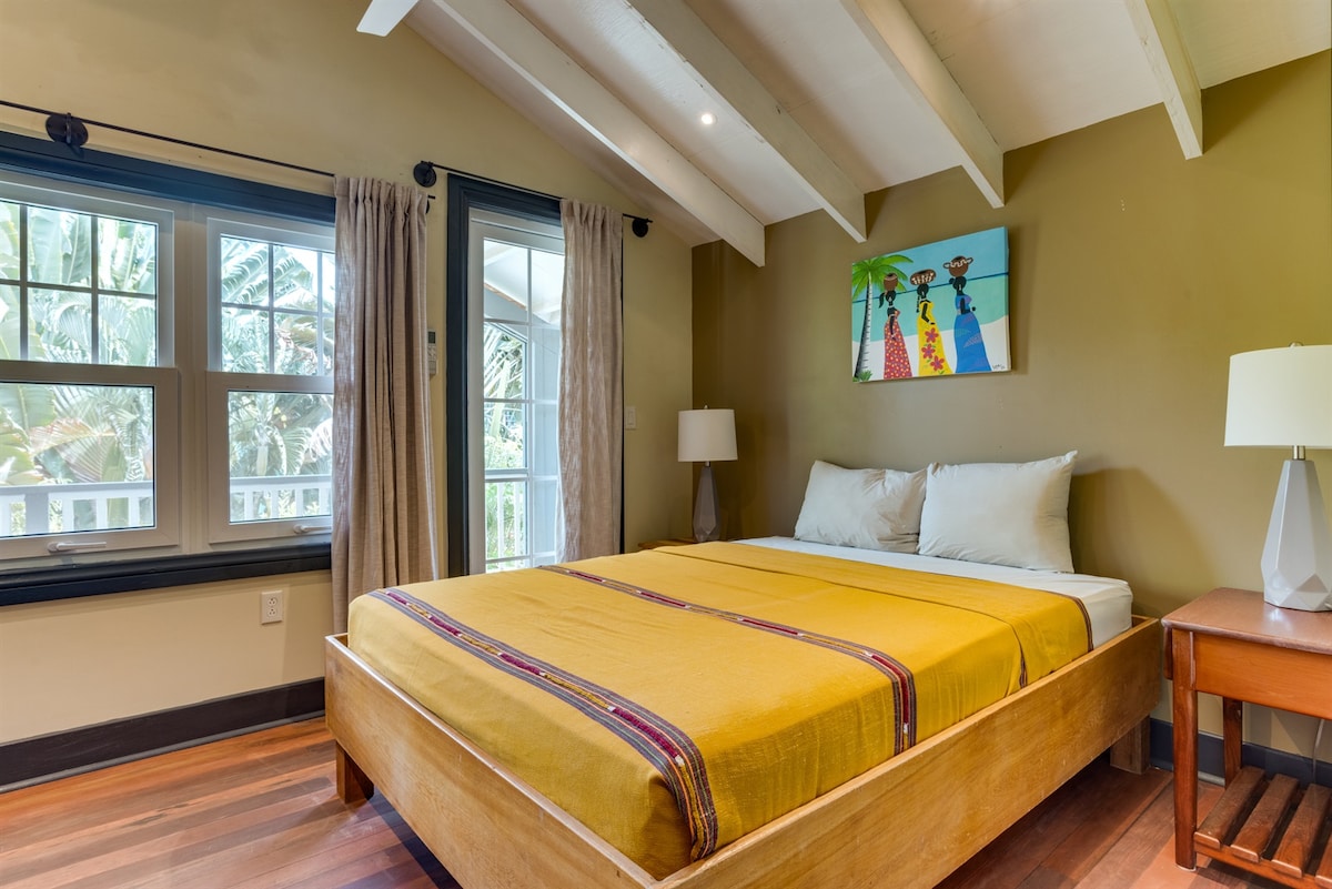 חדר שינה ראשי בבית חוף