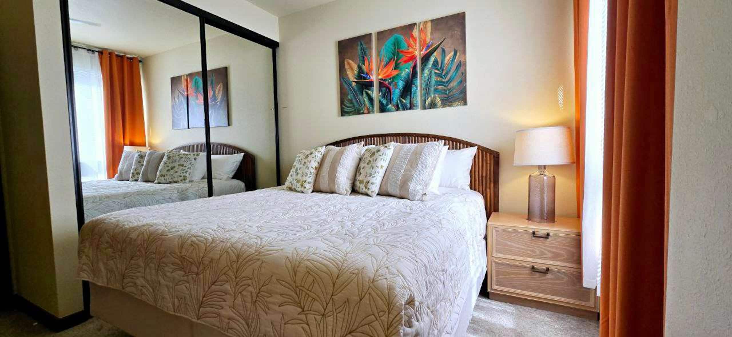 New baths, king bed, open & tranquil pool hot tub - Photo 66