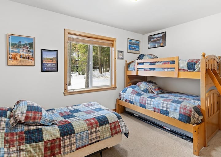 საძინებელი 4