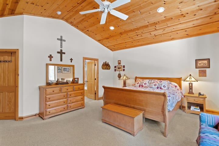 საძინებელი 1