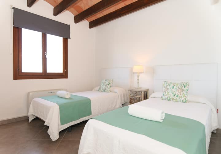 рустикална вила, пространа, малорка, Синеу, куќа за одмор