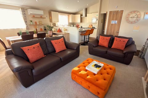 Successful Airbnb property: Meadows 50 - Southview Holiday Park Skegness in Skegness