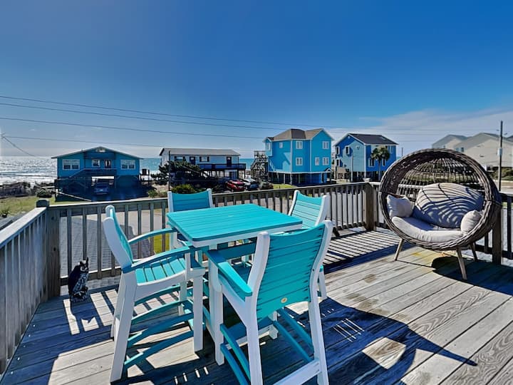 Just Sandy | Views + Across From Beach! - Surf City, NC