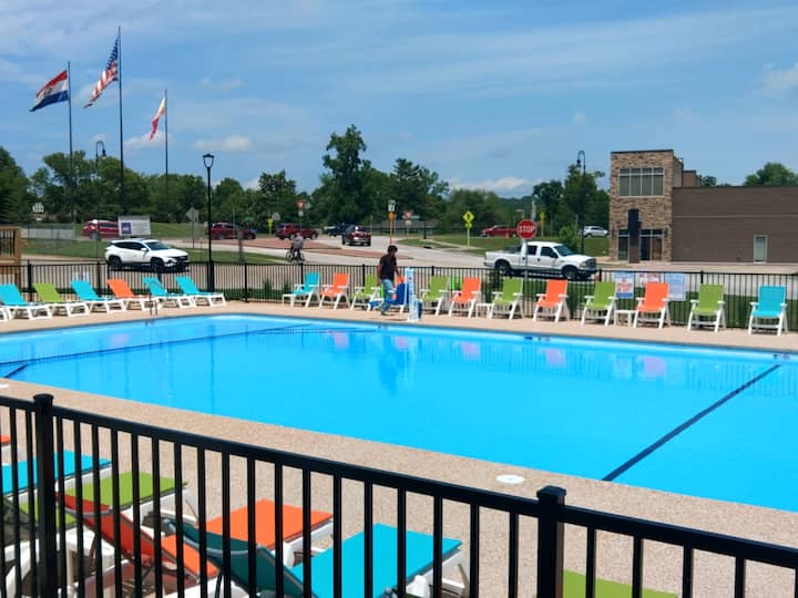 306 - Elevator, Walk To Landing Gym & Indoor Pool - Bull Shoals Lake