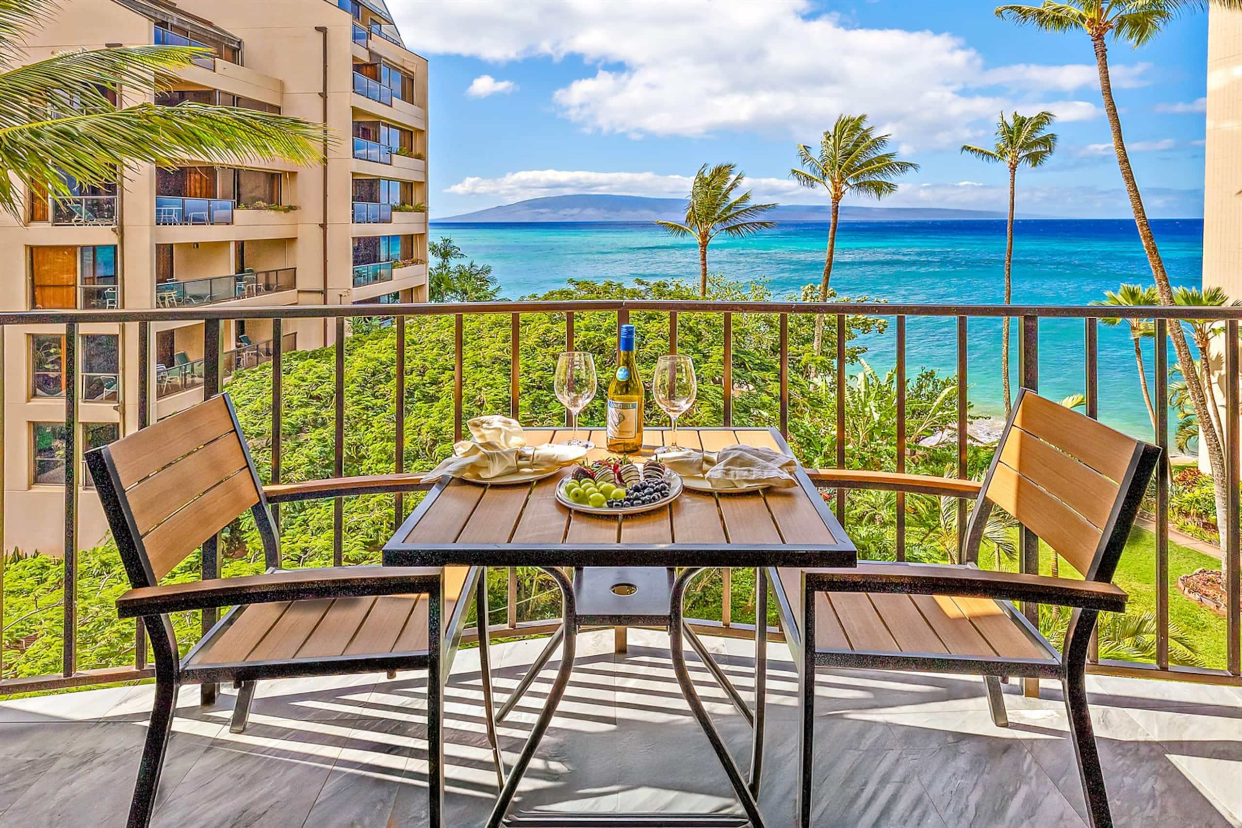 Condo in Lahaina · ★5.0 · 1 bedroom · 2 beds · 1 private bath - Image 2