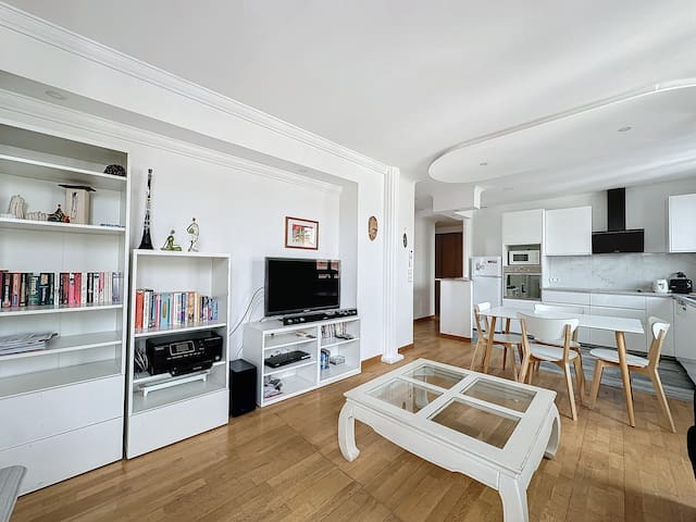 INTUITION real estate agency managed Airbnb listing 3