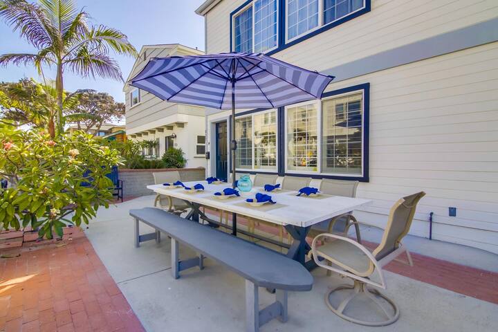 3BR | Stunning Beach Home | AC | Parking