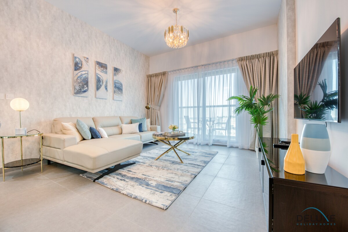 Top performing Airbnb: High-floor 2BR Close to Attractions & Landmarks in Al Barsha South Second