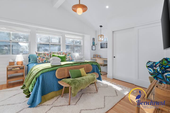 Tiki Tides gallery image 3