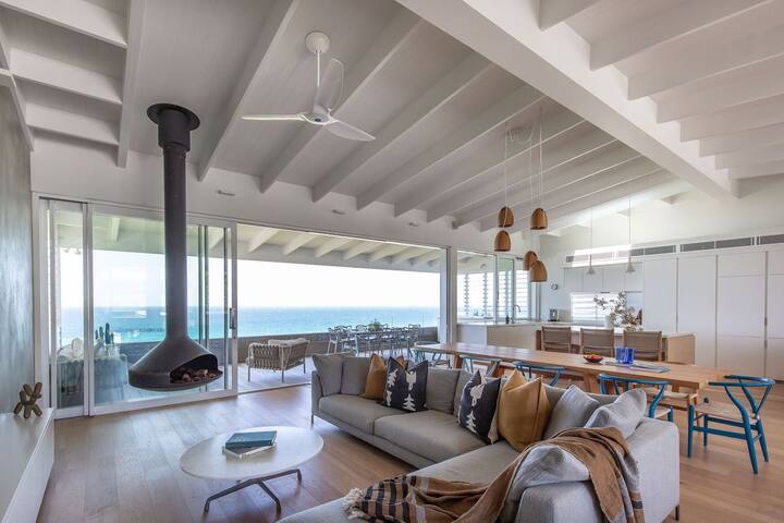 Seabreeze on Sunshine Beach gallery image 3