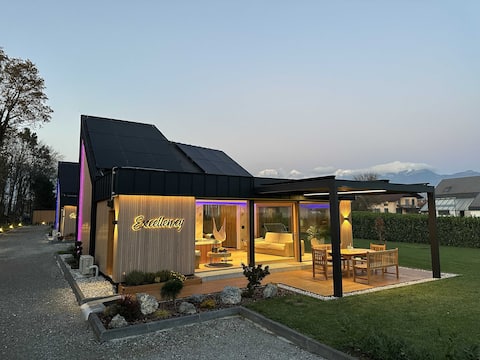 Luxury Holiday Home with Terrace Hot tub and Sauna