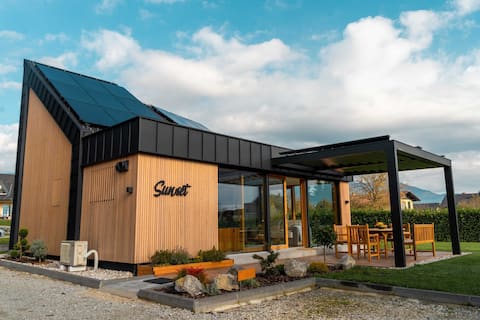 Sunset Holiday Home with Hot tub and terrace