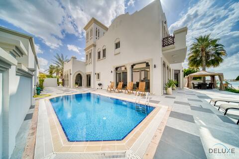 Seaside 5BR Villa w/Assist Room Palm Jumeirah