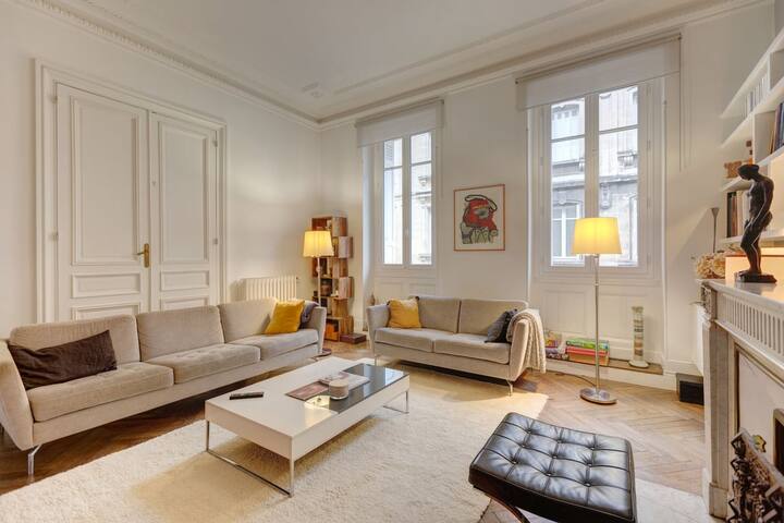 GuestReady – Sunny Haven in the Heart of Bordeaux gallery image 2