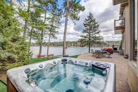 Luxury Lakefront! Hot Tub & Arcades! Sleep 24!