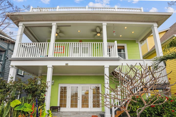 Gulfport Getaway-waterviews-easy Walk To Beach - 格爾夫波特