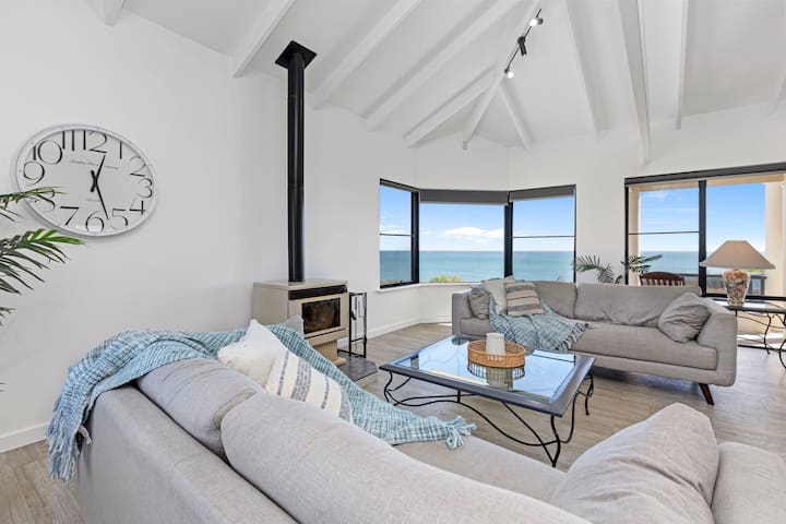 Oceanfront Escape Private Pool and Beach Access gallery image 2