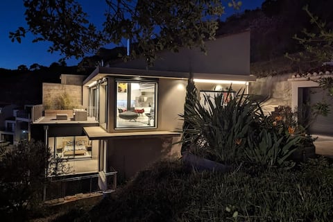 A Thousand and One Windows - Architect's Villa - Sea View