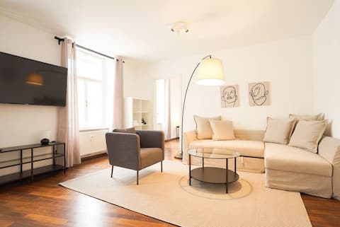 Close to Mödling Main station I Fast Wifi I 1BR