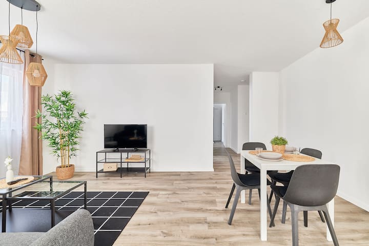 Modern, Stylishly Furnished New-build Apartment - Mannheim