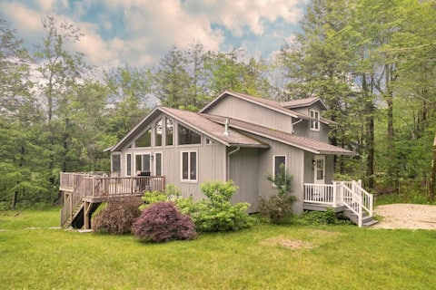 Lakeside 3-BR Berkshires Residence