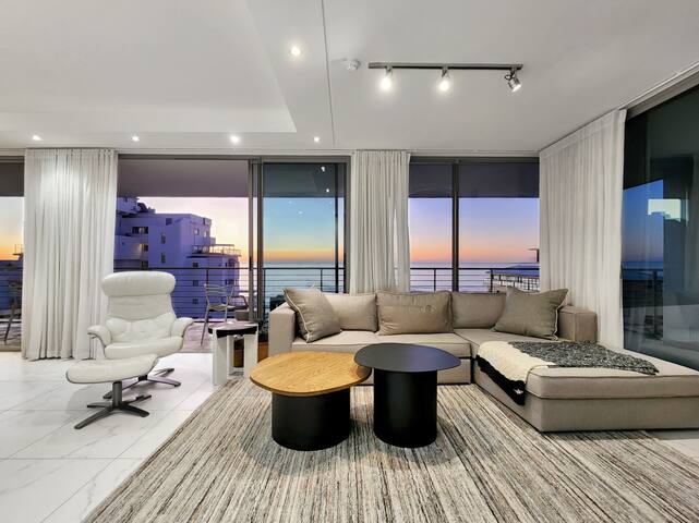 Luxury 3 Bed W Pool, Sea Views | No Load shedding gallery image 2