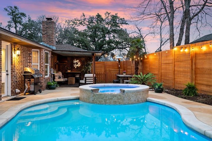 The Pool & Gaming Retreat | Hot Tub, Arcade & More