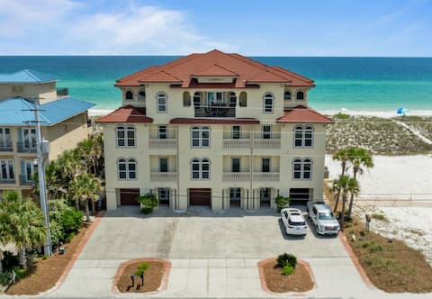 Luxurious Beachfront 6 Bedroom Townhome, Elevator,