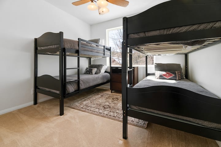 غرفة النوم الرابعة