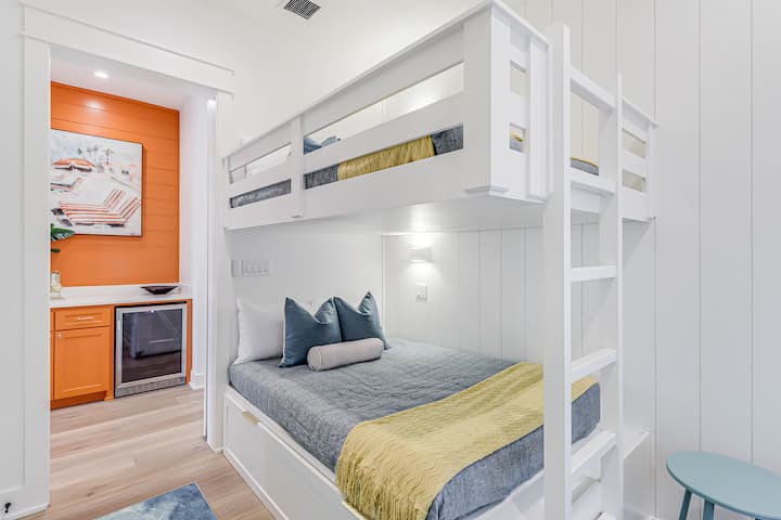 Bunk Room with Shared Bathroom, 1st Floor. 
