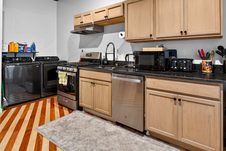 Spacious Family-friendly Stay With Arcade Fun! - Louisville, KY