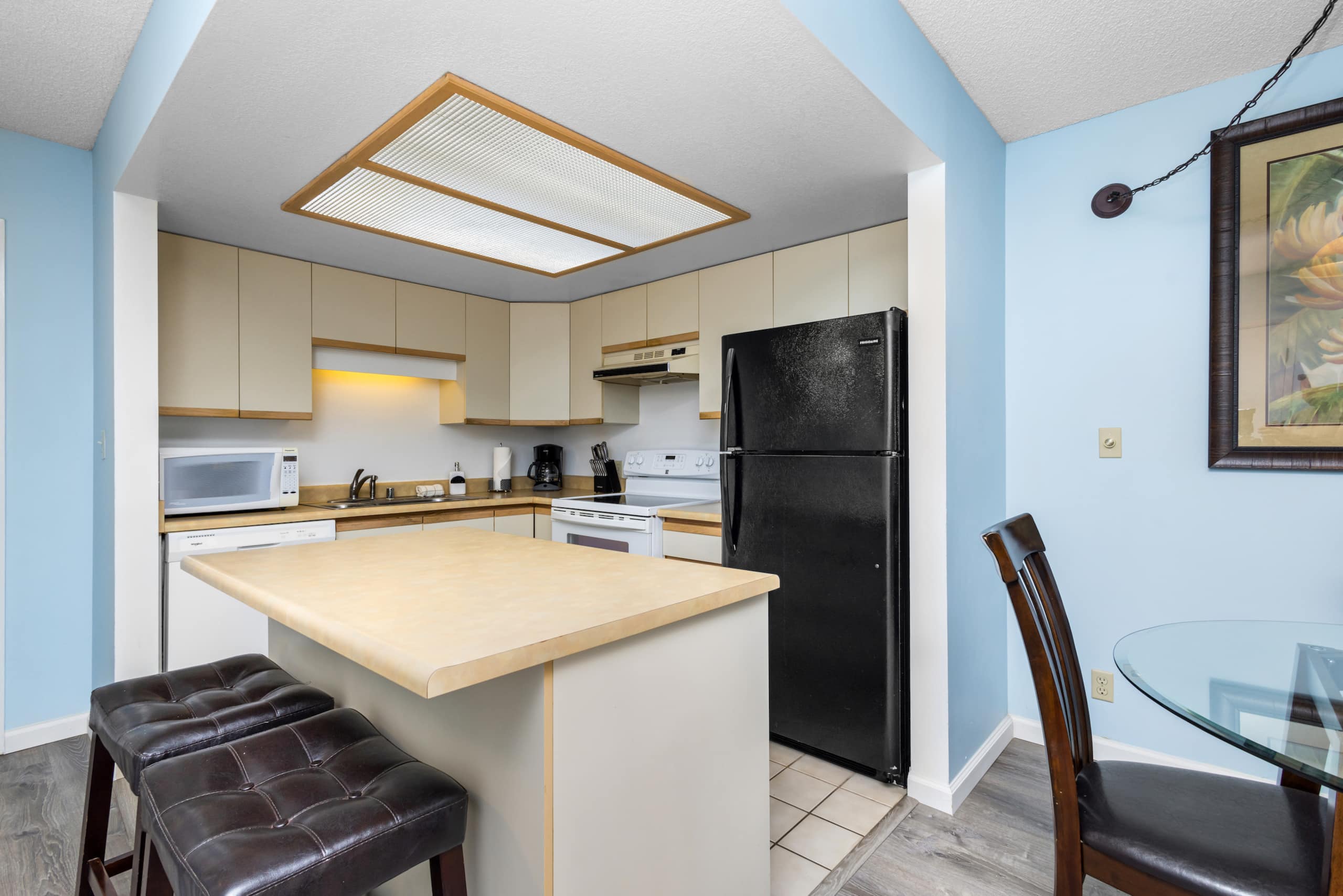 Condo in Kihei · ★4.89 · 1 bedroom · 2 beds · 2 shared baths - Image 7