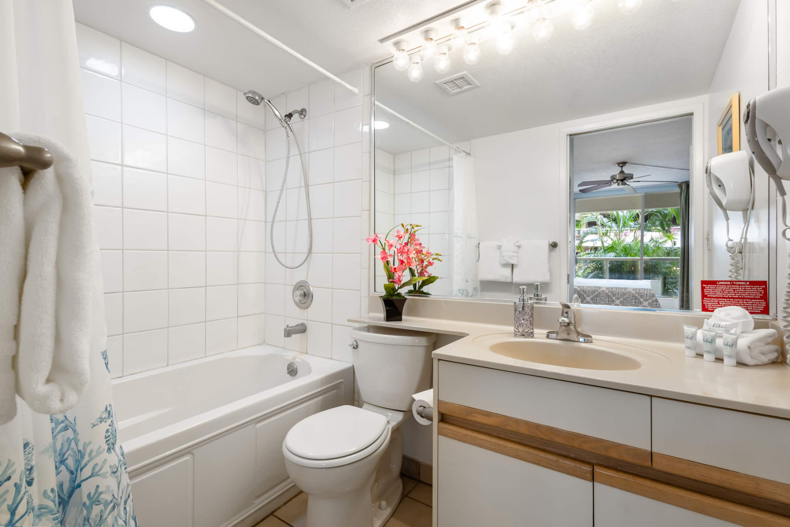 Condo in Kihei · ★4.89 · 1 bedroom · 2 beds · 2 shared baths - Image 16