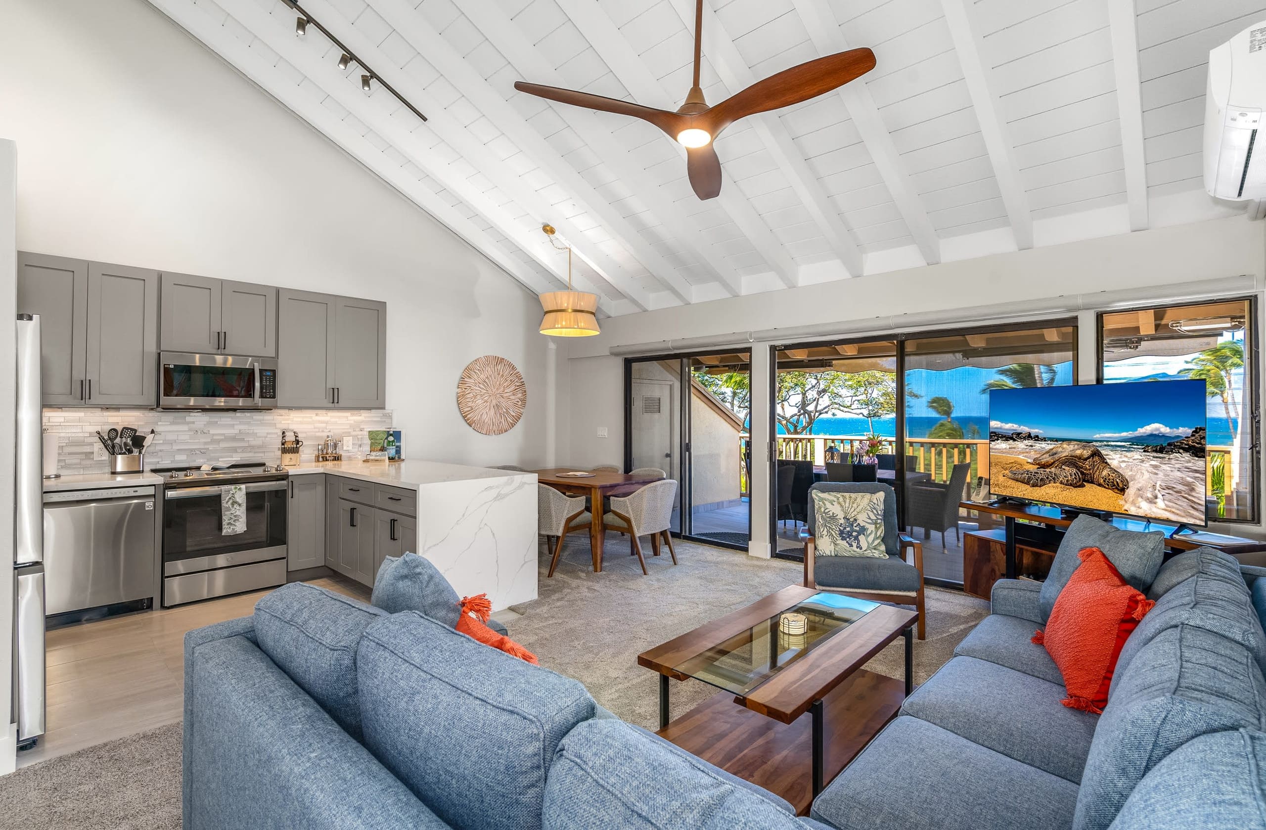 Condo in Kihei · ★4.95 · 2 bedrooms · 3 beds · 2 baths - Image 2
