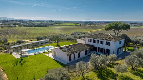 Villa San Giuseppe 12, Emma Villas