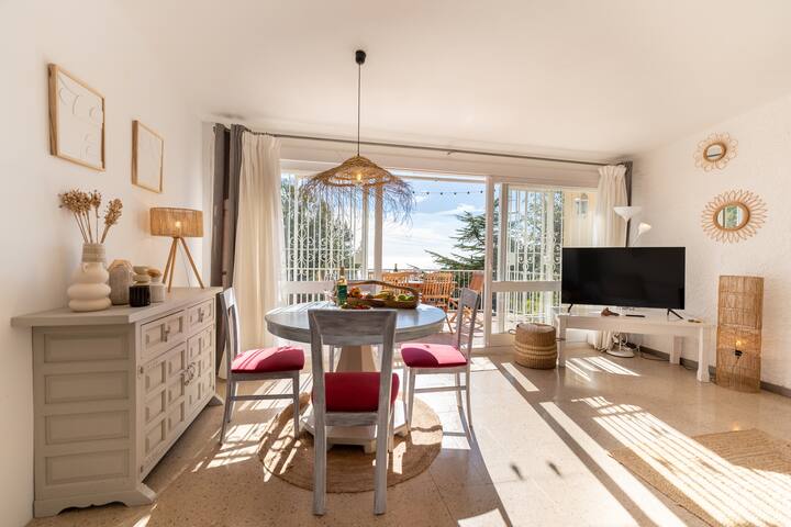 Villa frente al Mar con Piscina y Playa Privada gallery image 2