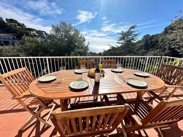 Villa frente al Mar con Piscina y Playa Privada gallery image 3